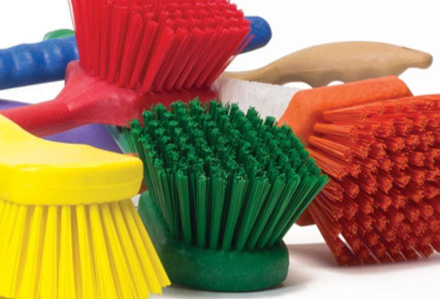 4002, 4102 - ESCOBETAS MANGO CORTO Y LARGO