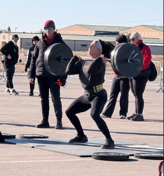 Weightlifting class at Bellhouse CrossFit in Baytown, TX