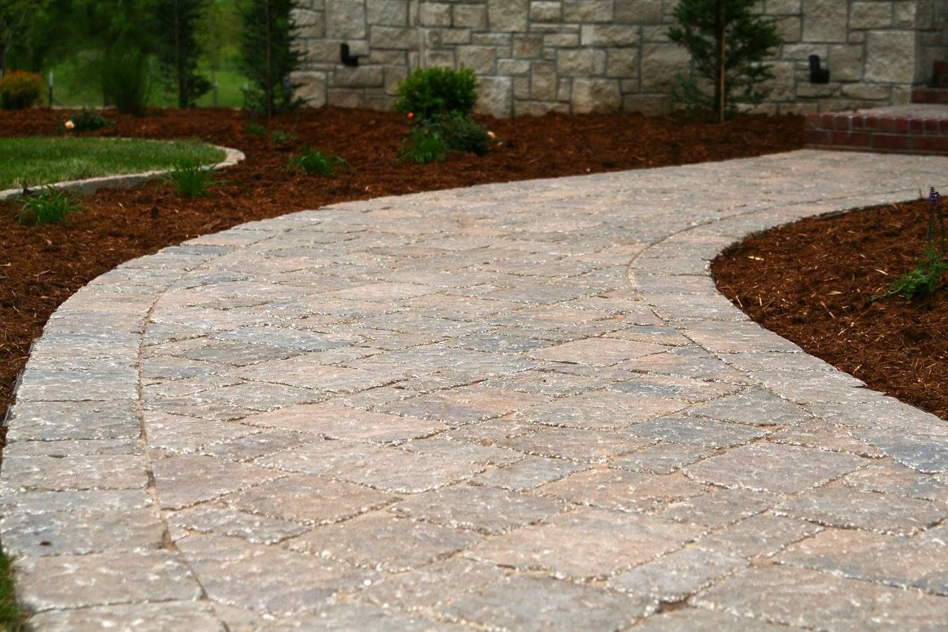 landscape design in pratt, ks with younie lawnscapes