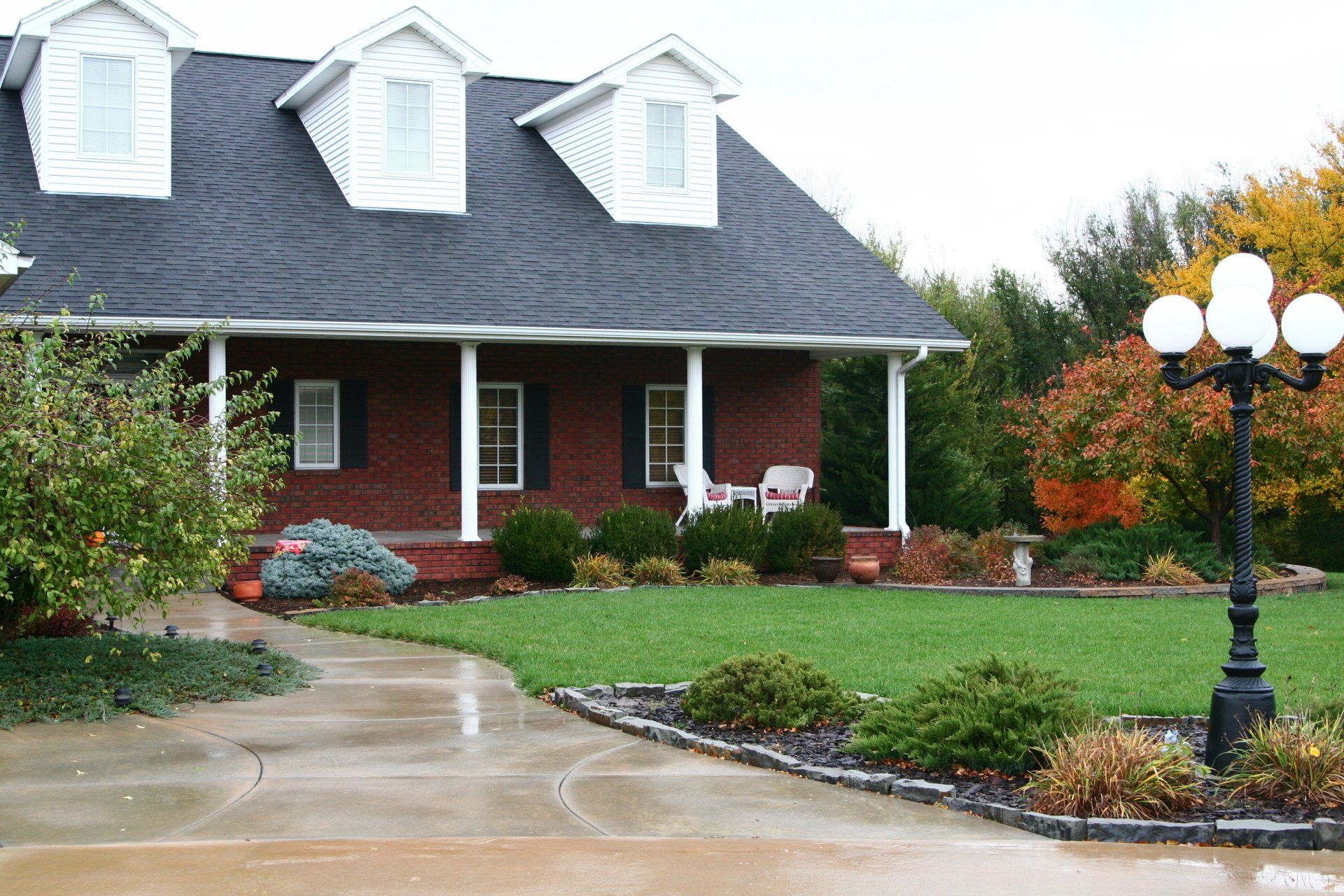 landscape design in pratt, ks with younie lawnscapes