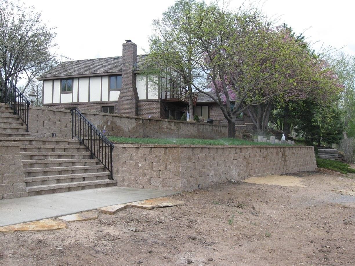 landscape design in pratt, ks with younie lawnscapes