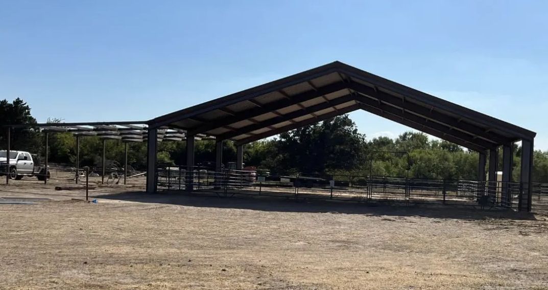 What Should You Expect From Professional Covered Arena Builders?