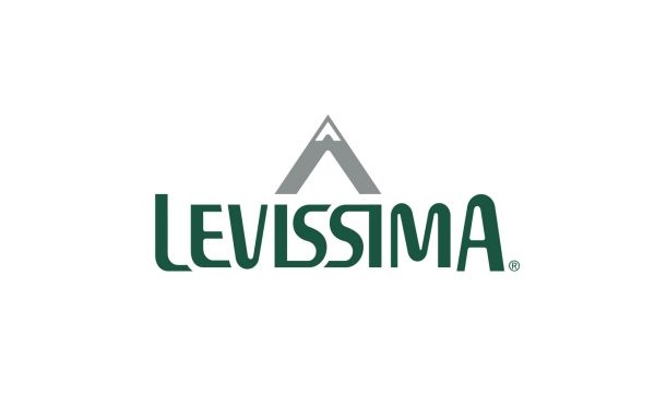Logo dell'acqua Levissima: testo verde, simbolo di una montagna grigia sopra il nome su sfondo bianco.