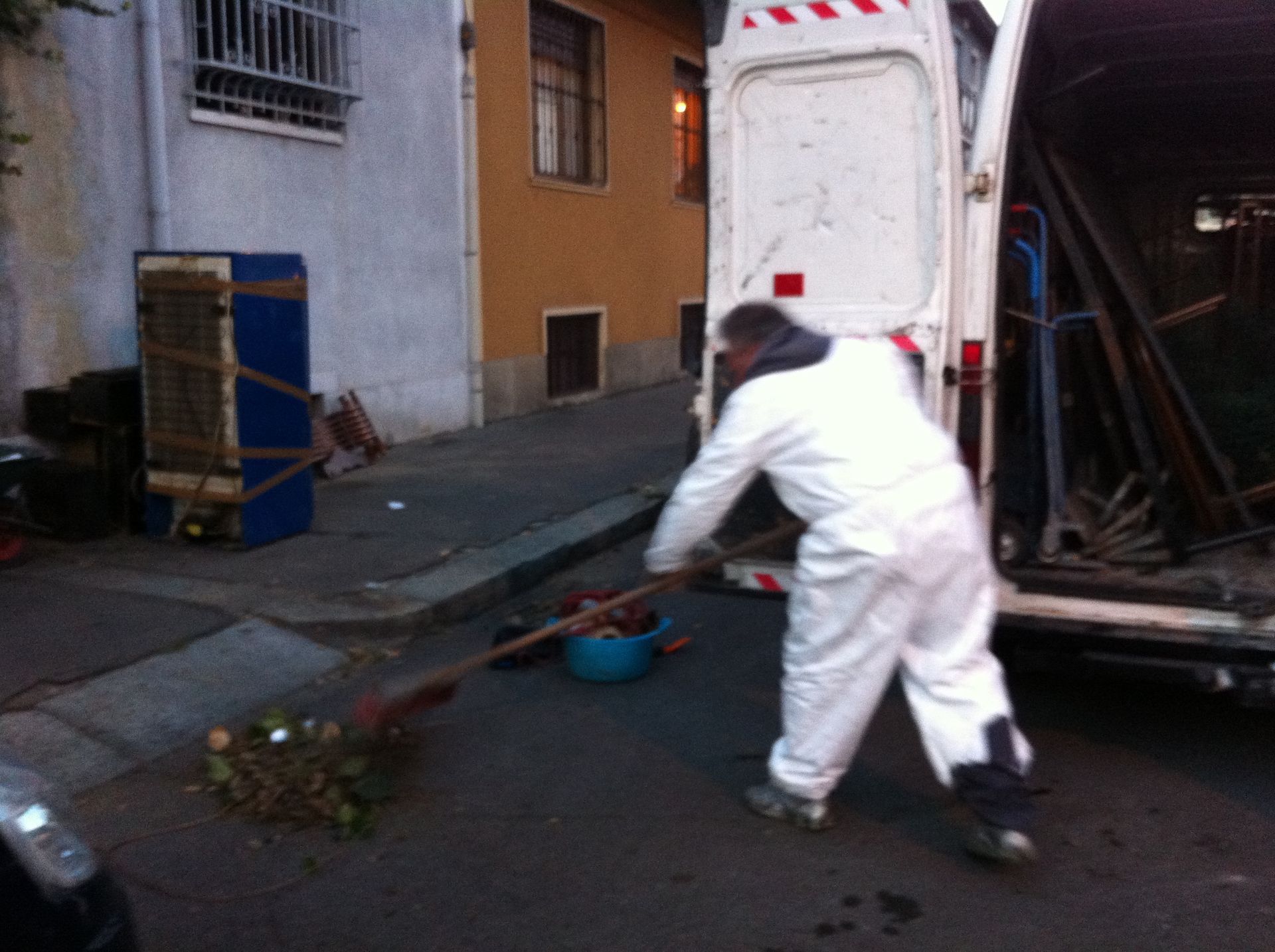 PULIZIA E SANIFICAZIONE AMBIENTI