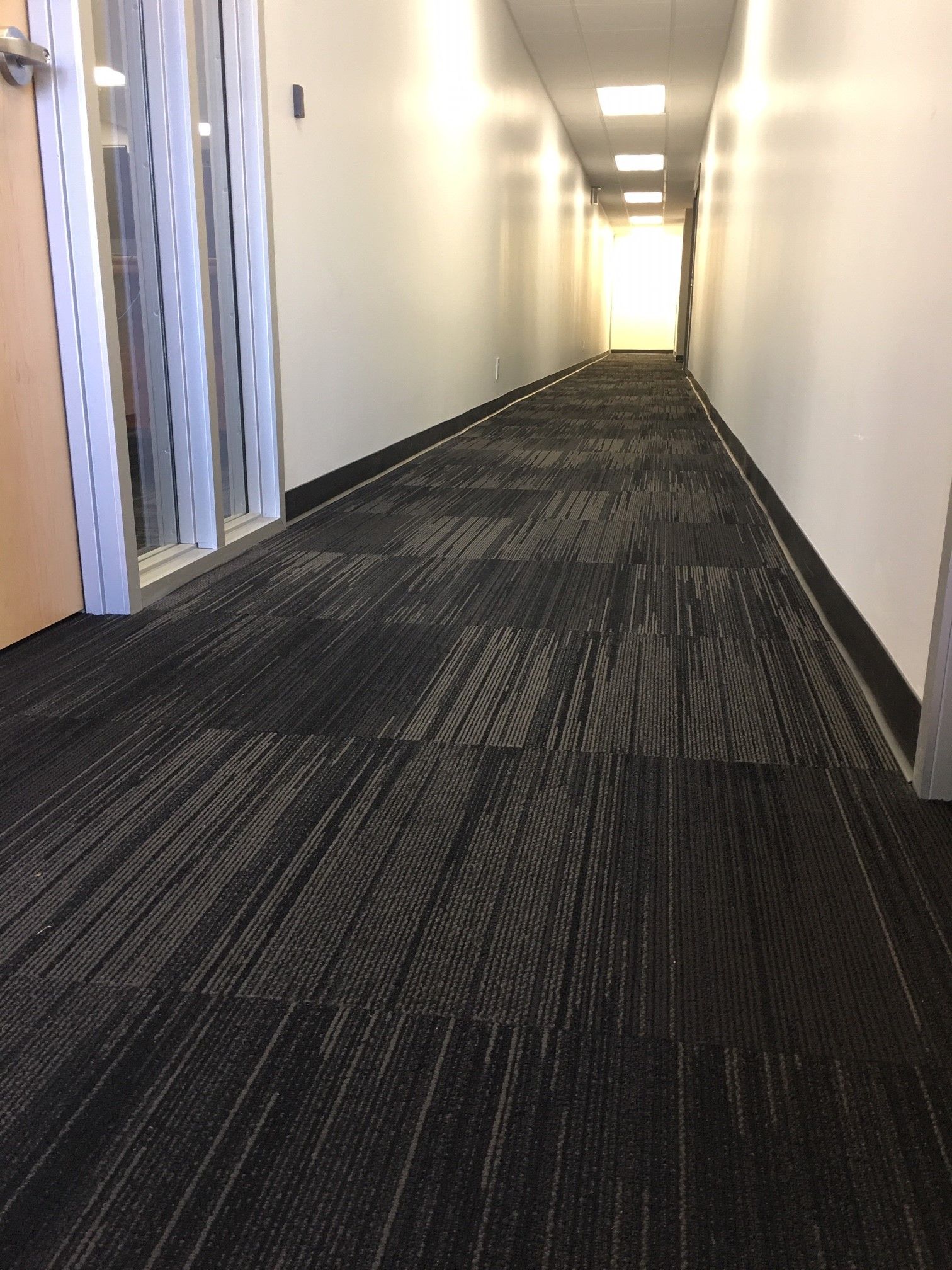 Flooring installation teams available in San Diego
