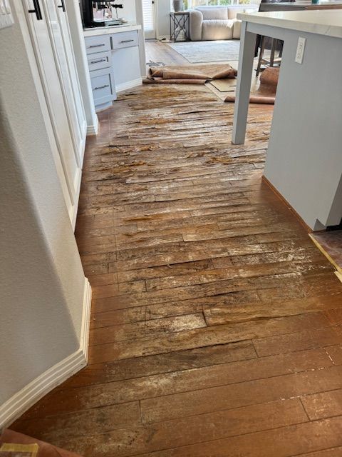Encinitas homeowners get top-tier carpet and floor repair services with San Diego's Finest Flooring.