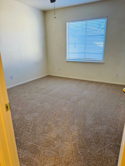 We offer affordable carpet installation and repair services in Vista.