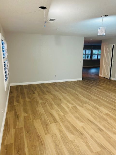 Top-notch flooring services for residential properties in Vista.