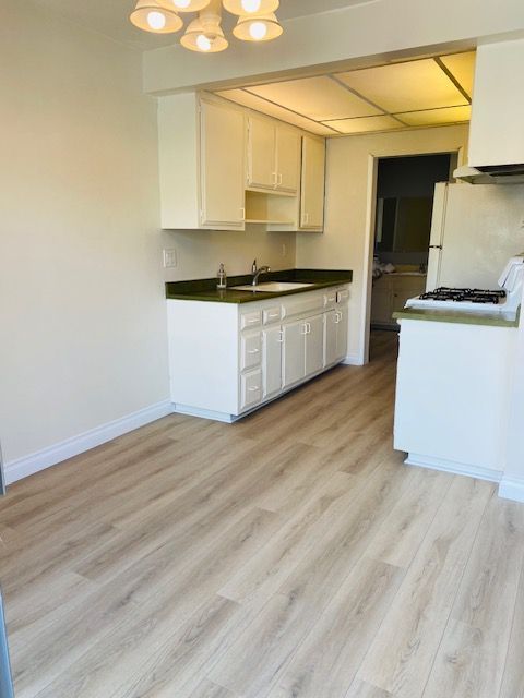 Del Mar carpet showroom with flooring installation