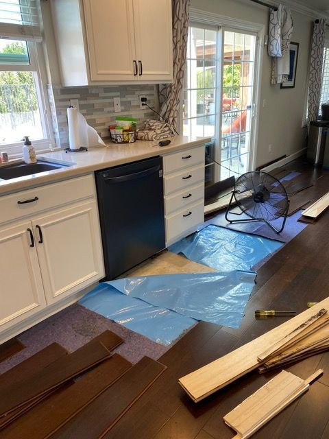 Solana Beach showroom: hardwood refinishing specialists