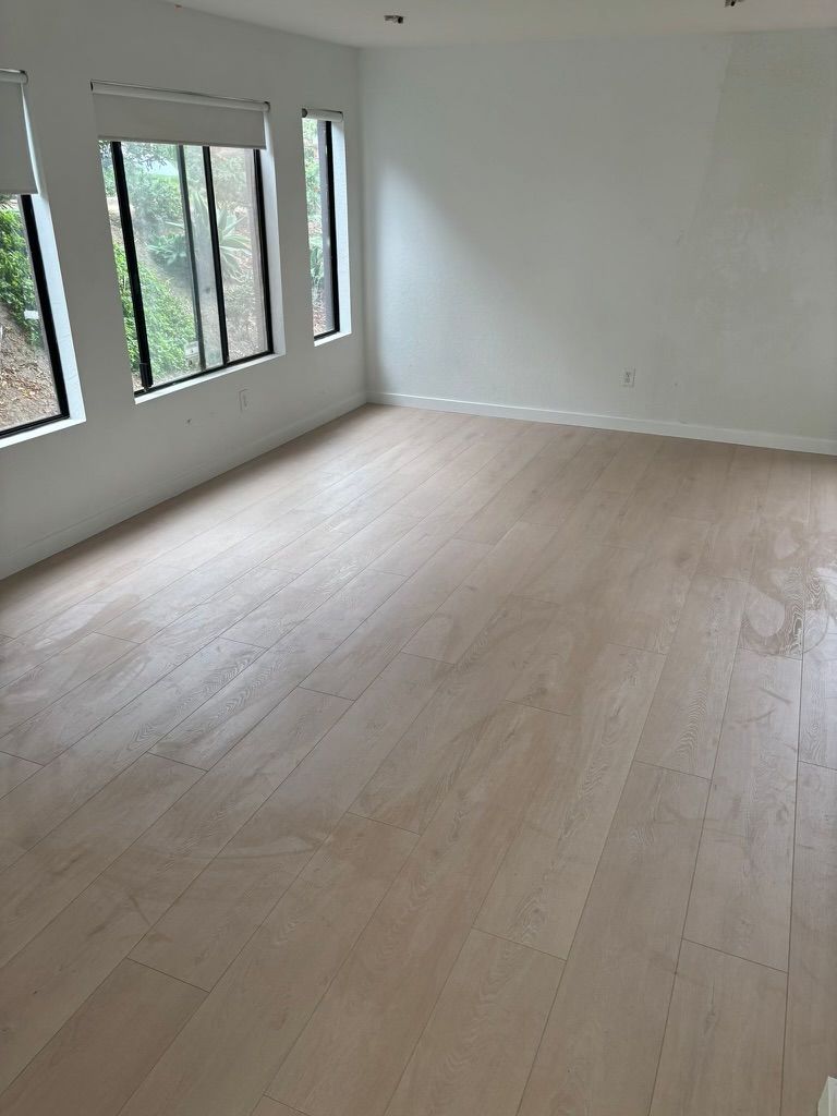 Reliable flooring repairs and installations offered in Eastlake and surrounding areas.
