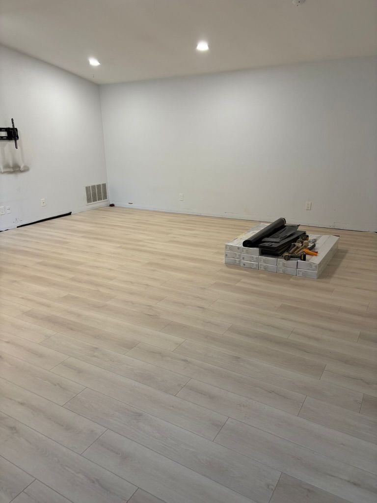 We offer expert flooring solutions for homes and businesses in Carlsbad.