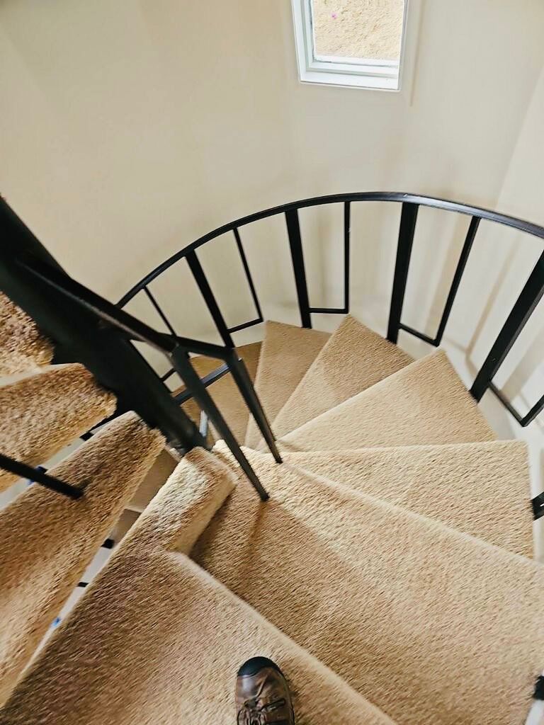 Expert carpet installation and repair services for both homes and businesses in Vista.