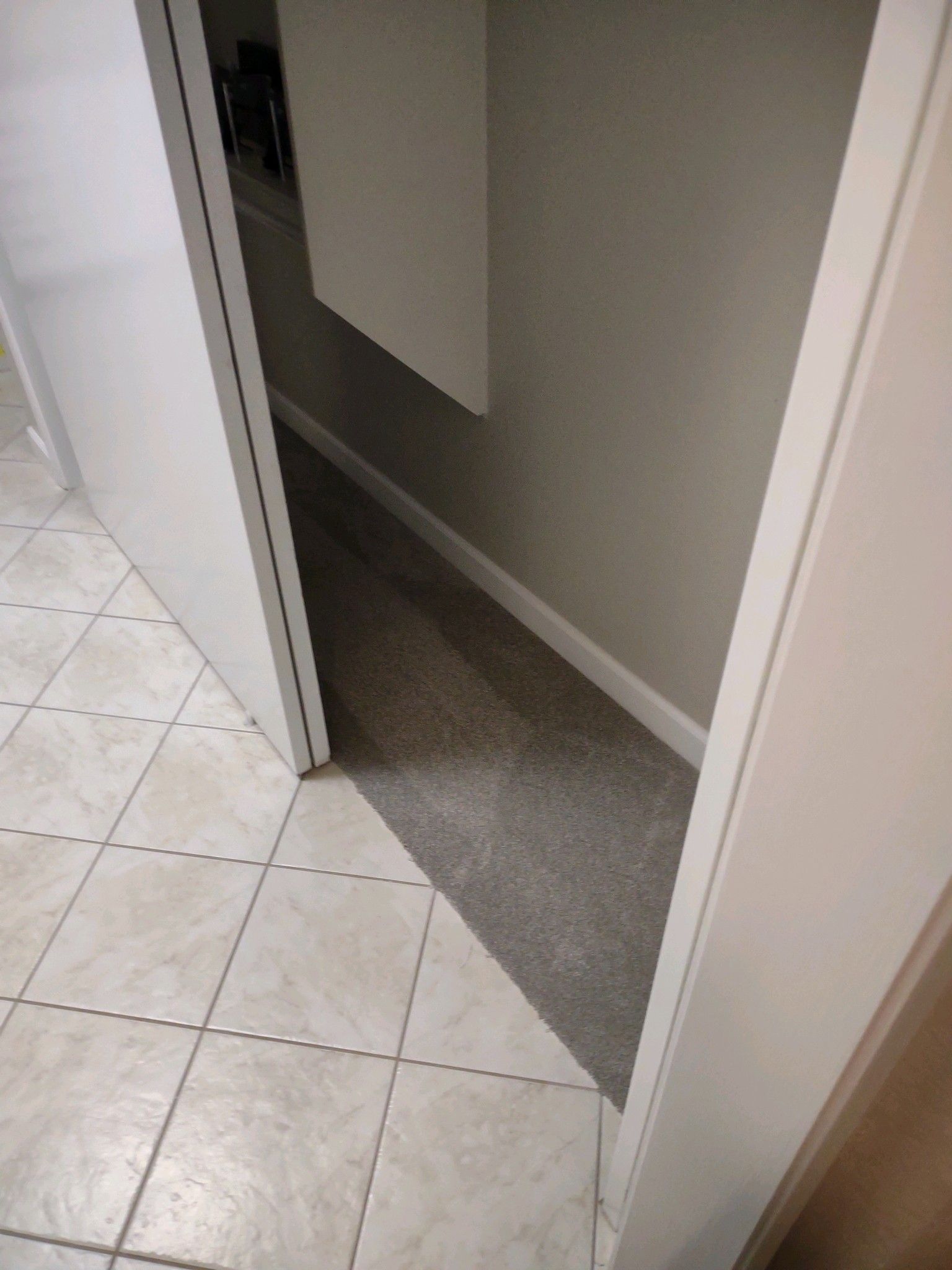 Solana Beach flooring showroom featuring expert carpet designs
