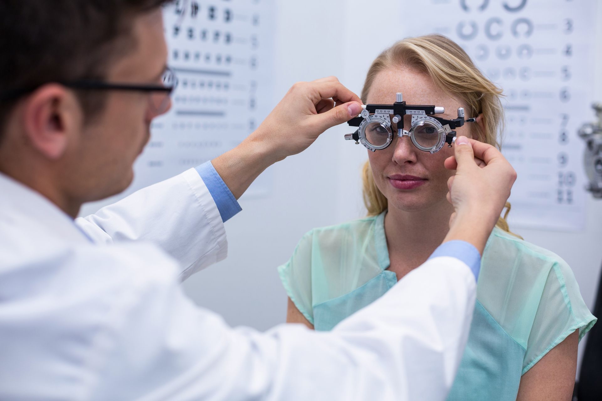 optometrist examining women