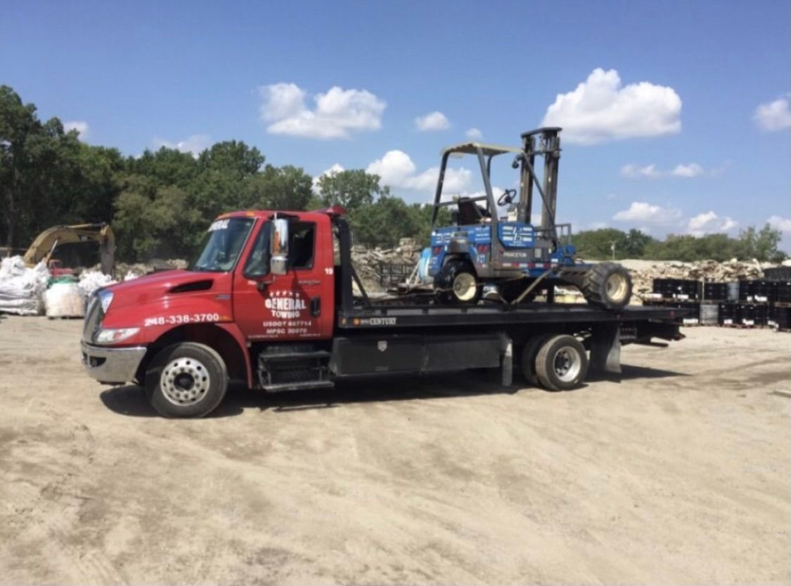 Towing Truck — Auburn Hills, MI — General Towing Auburn Hills