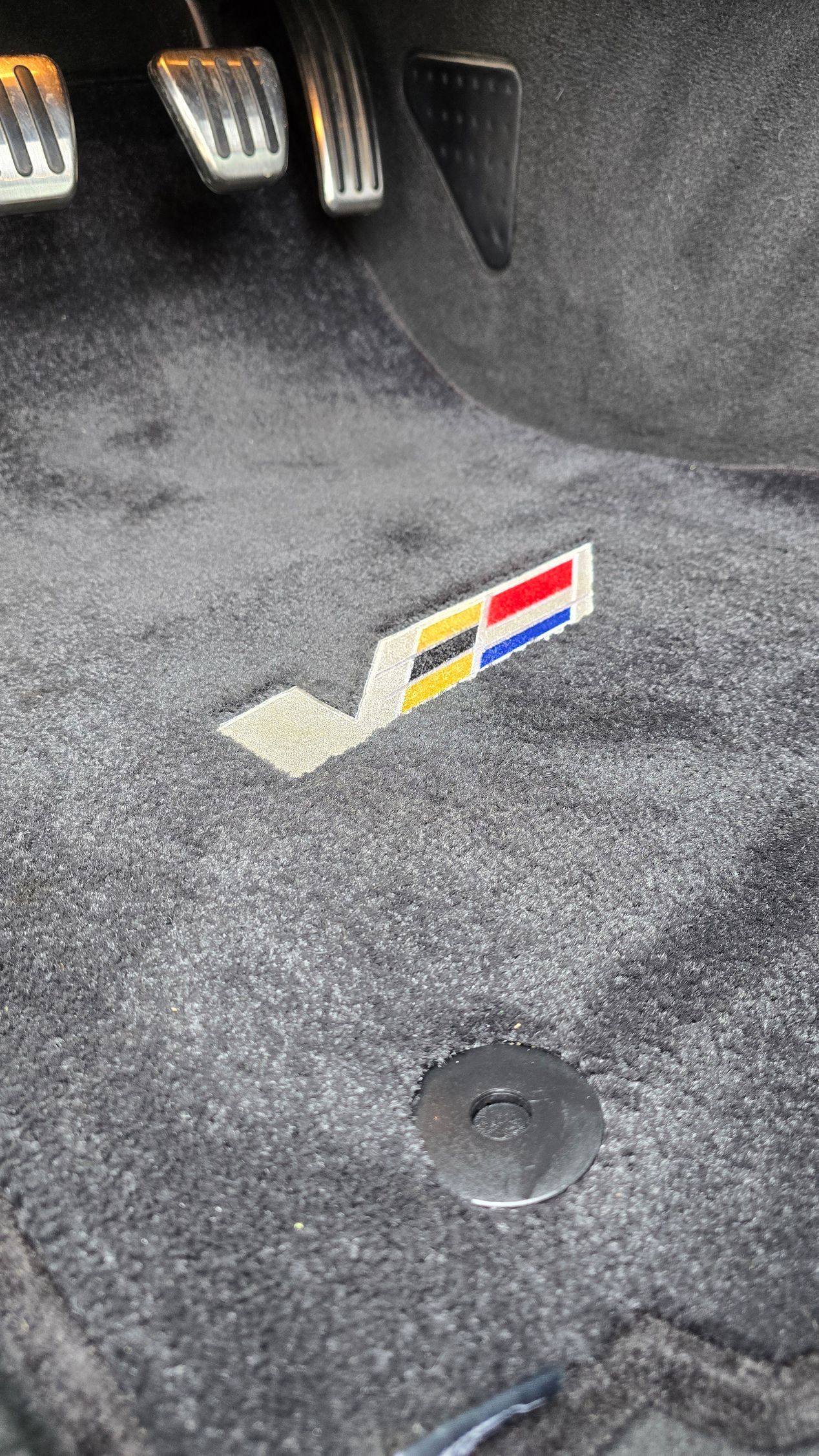 Floor mat with a colorful