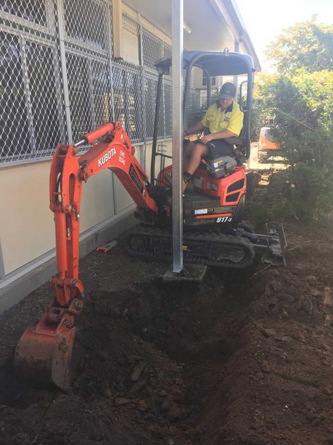 An Excavator Digging a Soil | Brisbane, Qld | M & M Earthmoving Pty Ltd