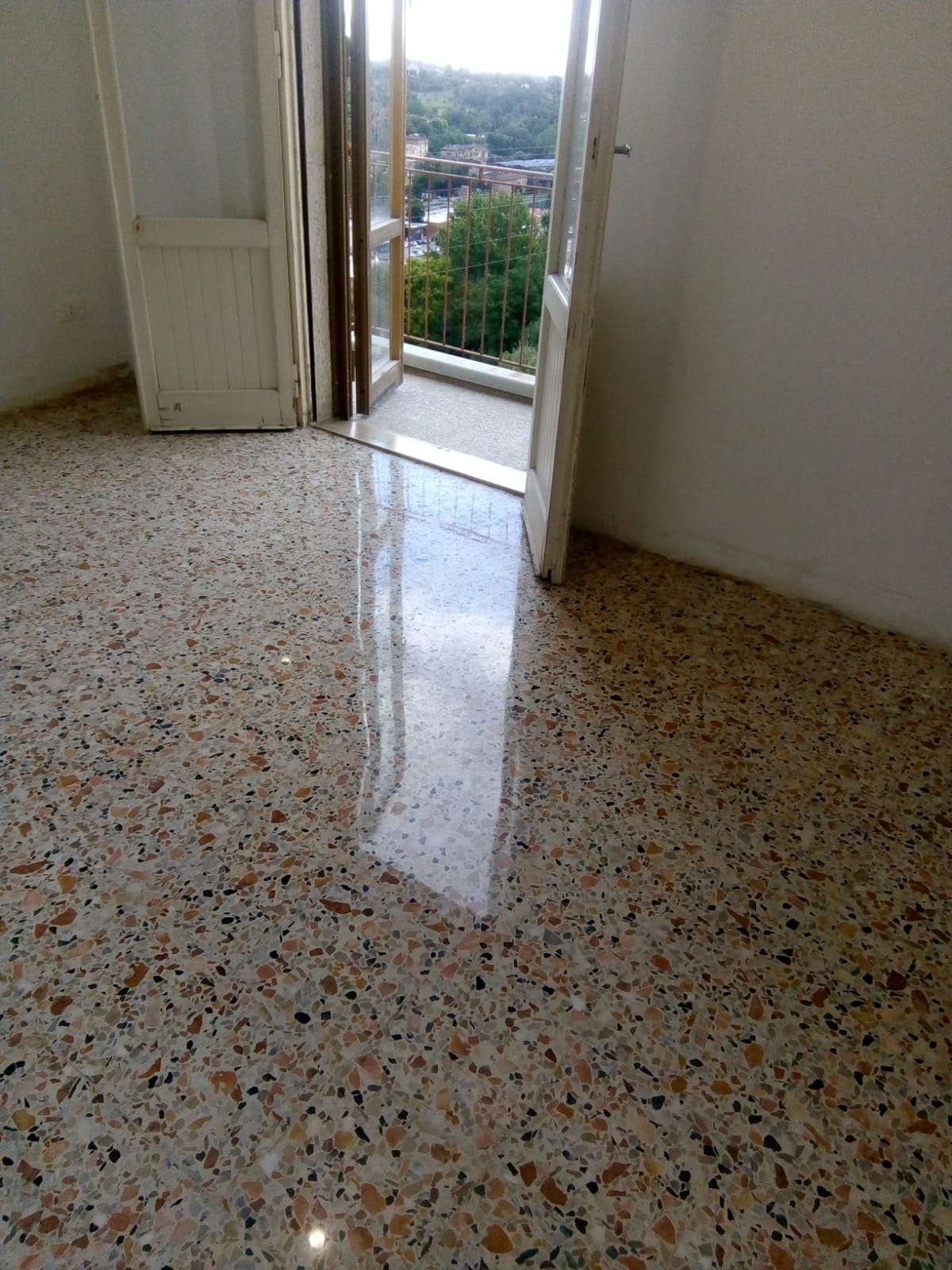 restauro pavimenti in marmo