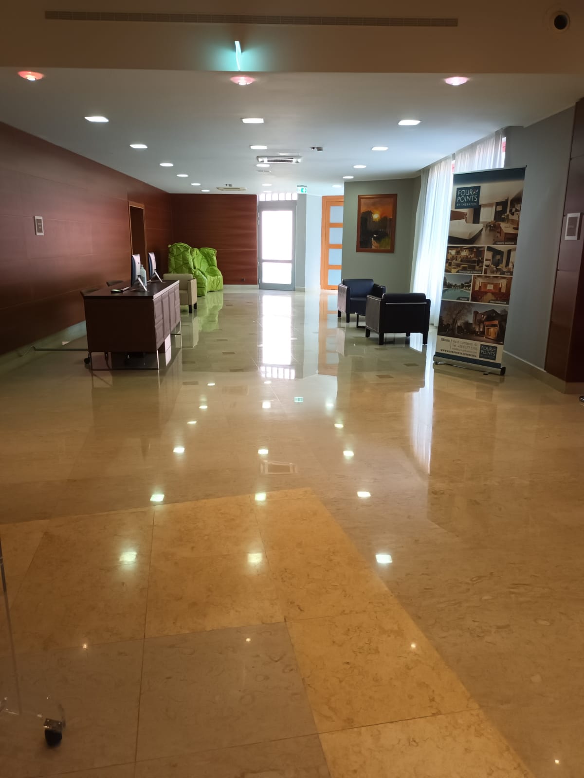 lucidatura marmo interno