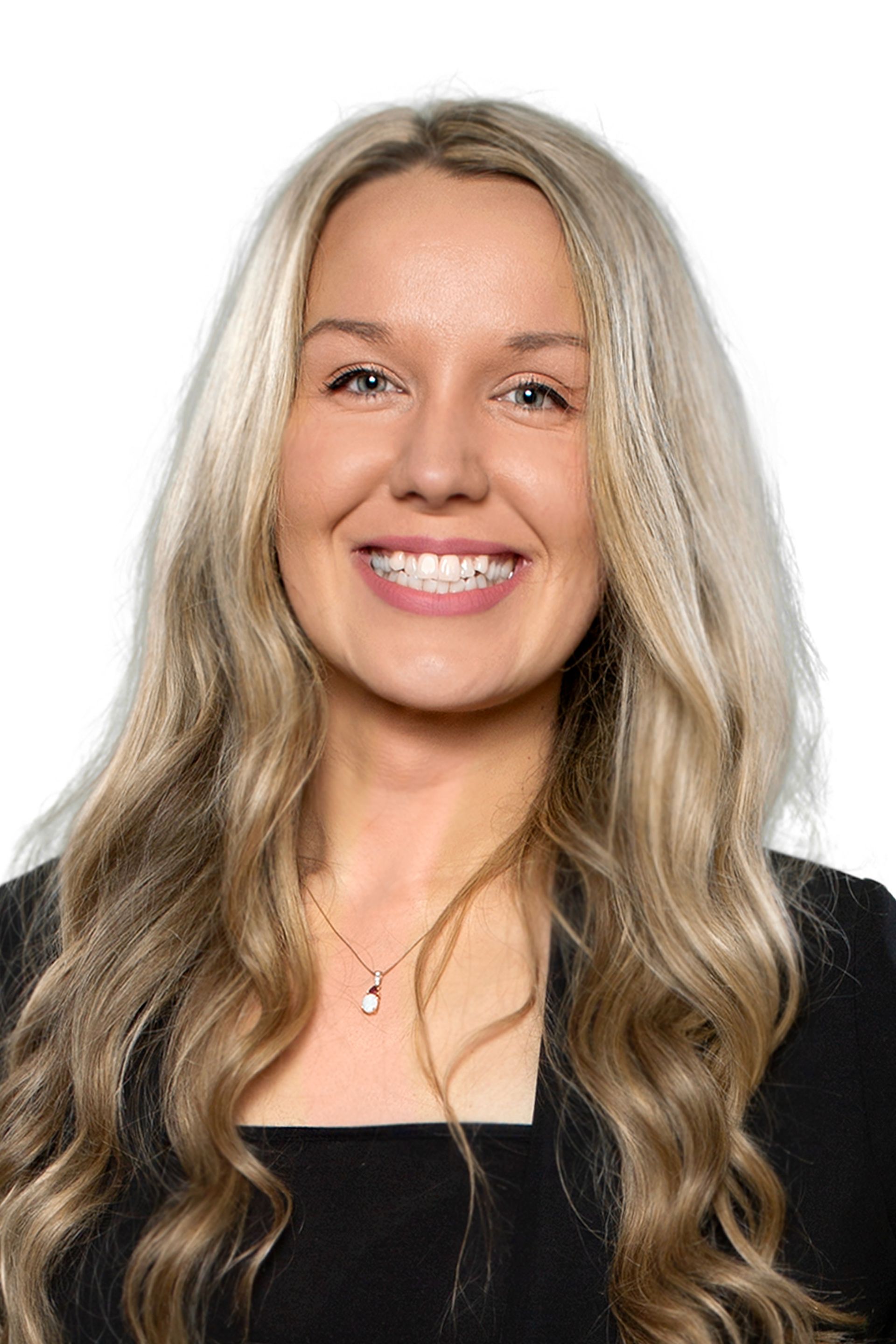 Angela Henderson Headshot