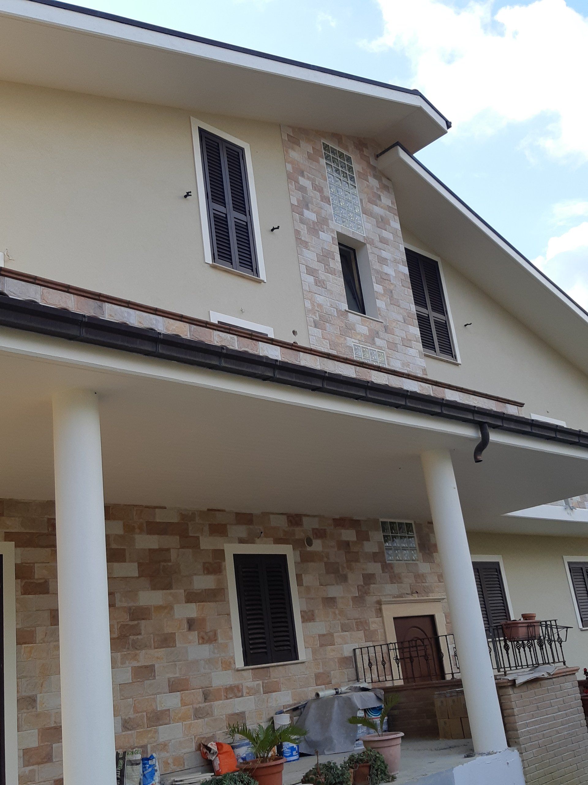 entrata di una casa appena ristrutturata