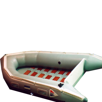 Un bote inflable con la palabra balsa en el costado.