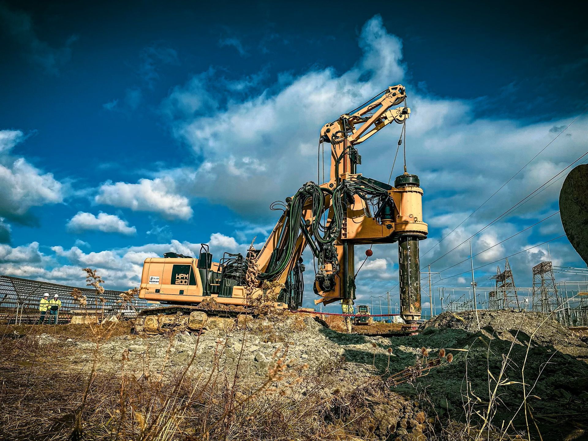 Holland Neoga T-Line