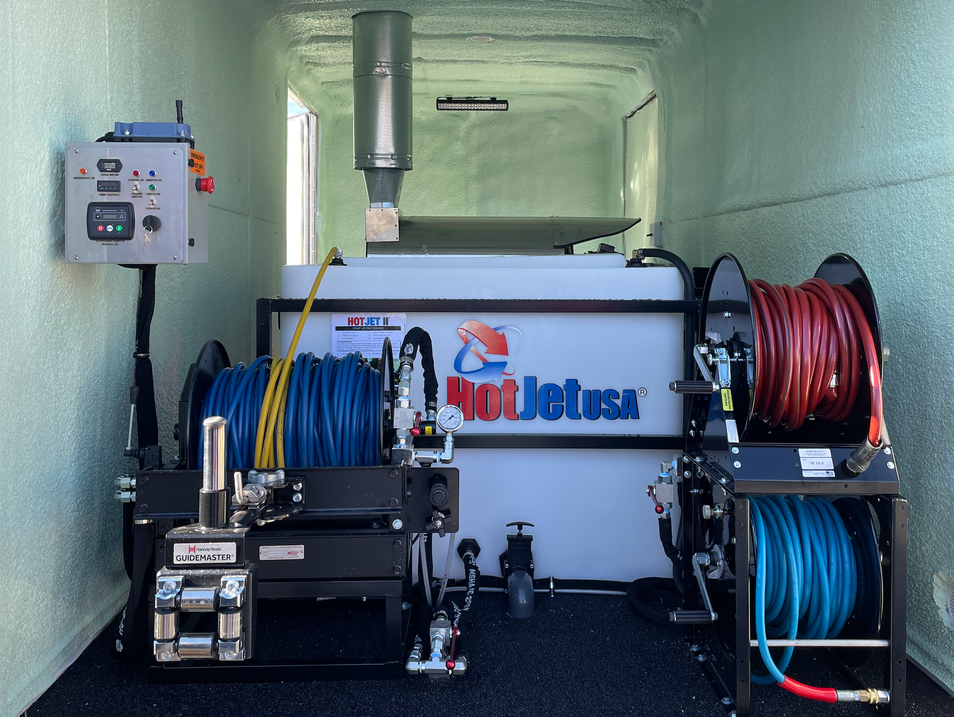 A machine with the word hotjetusa on it