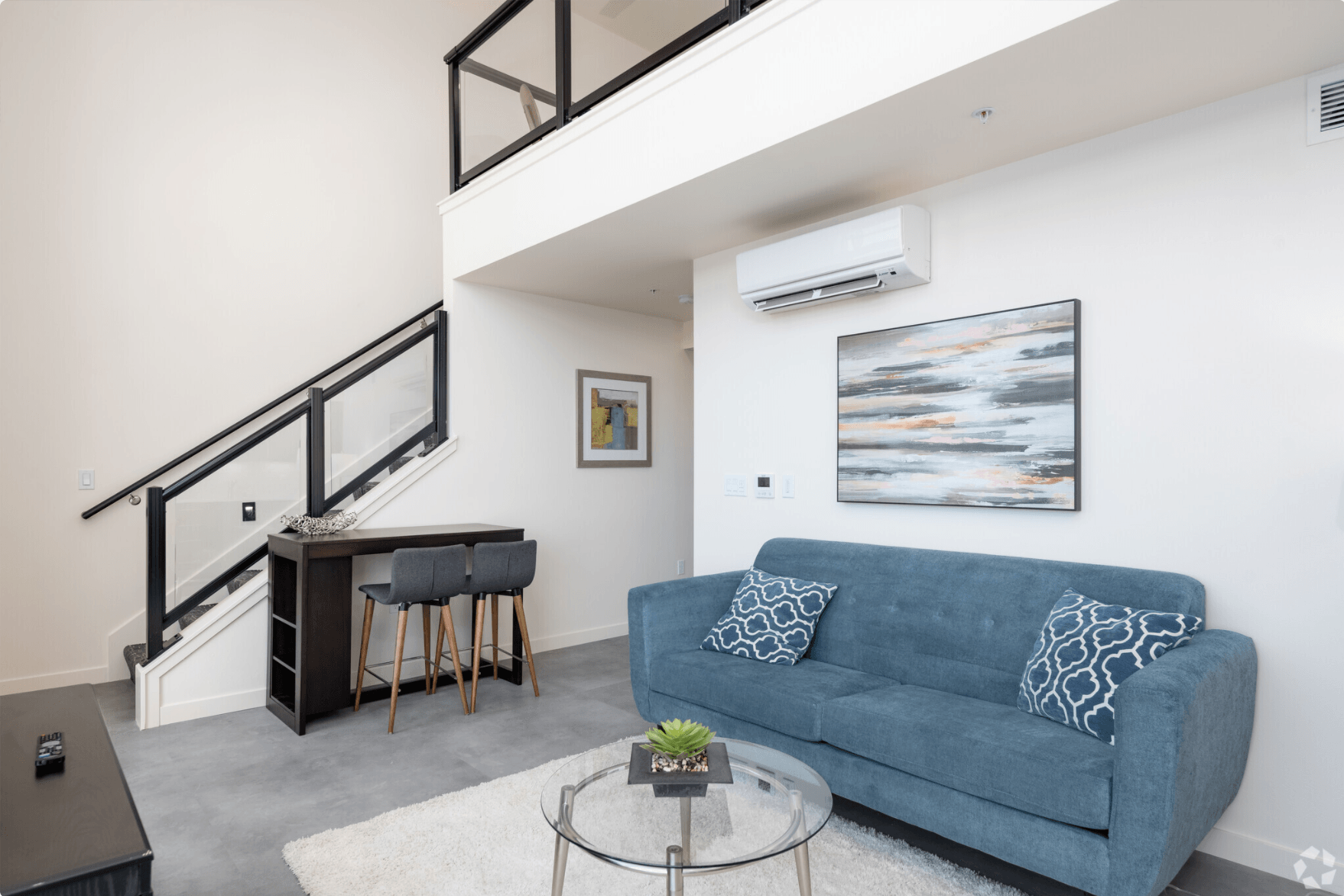 Bell View Luxury Seattle Apartments in Capitol HIll