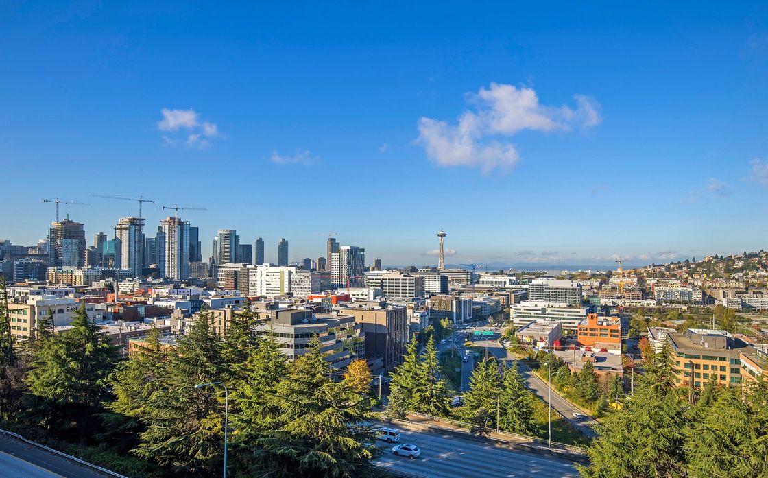 Bell View Luxury Seattle Apartments in Capitol HIll