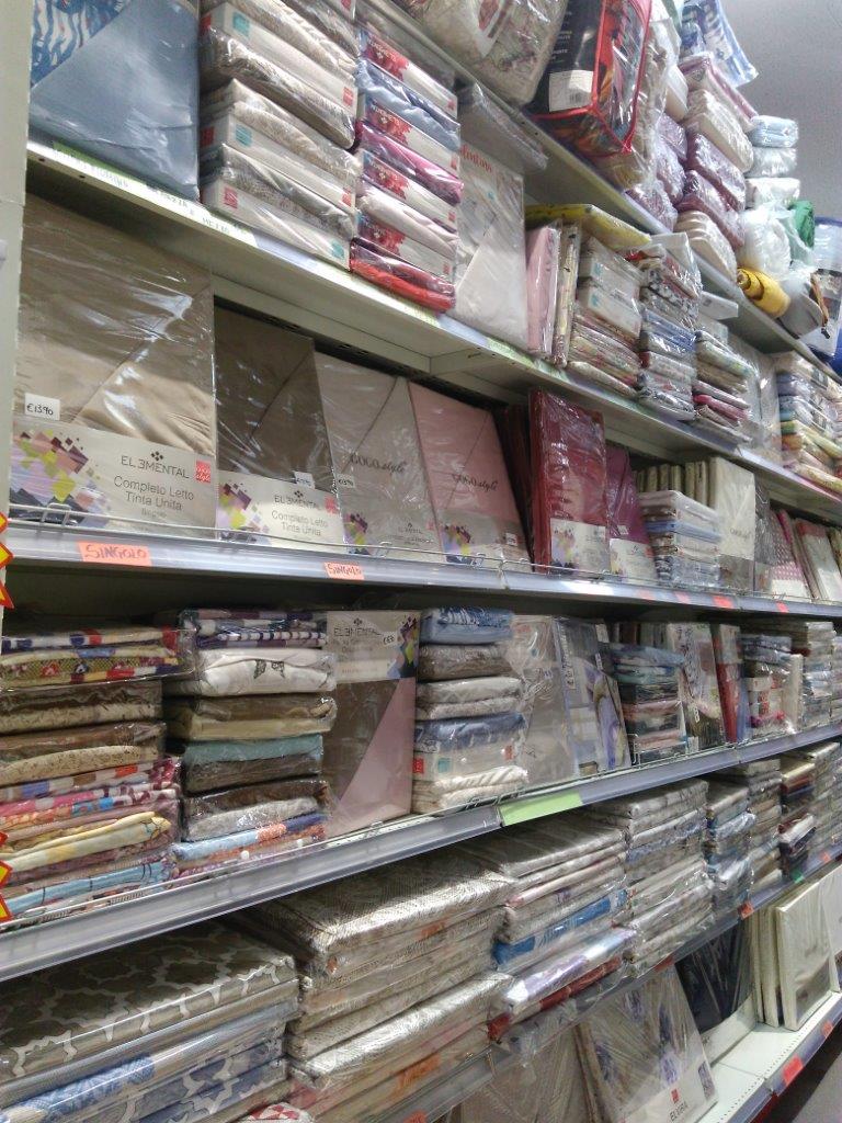 federe e lenzuola di vario colore