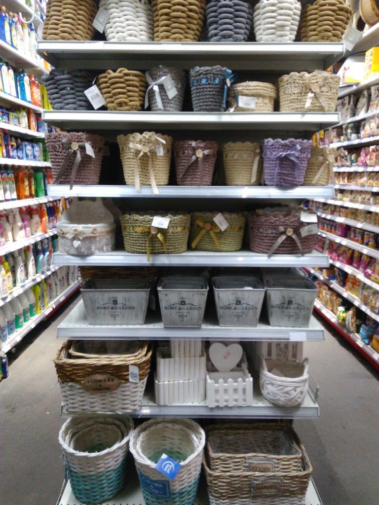 contenitori in vimini per il bagno e la camera da letto