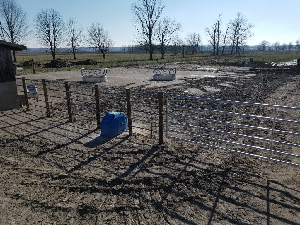 Horse Pen With A Fence And A Blue Bucket - Columbus, IN - Indiana Agricultural Fencing