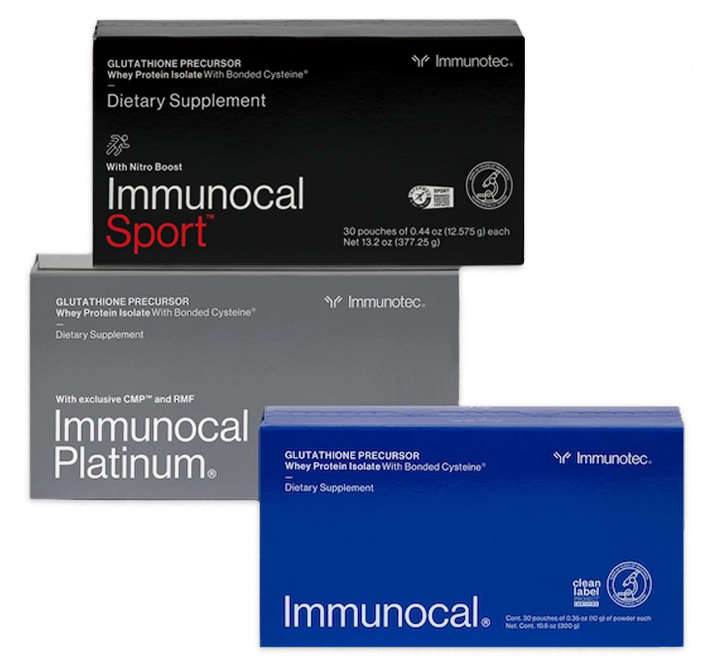 Tres cajas de suplementos dietéticos Immunocal: Sport (negro), Platinum (gris) y simple (azul).