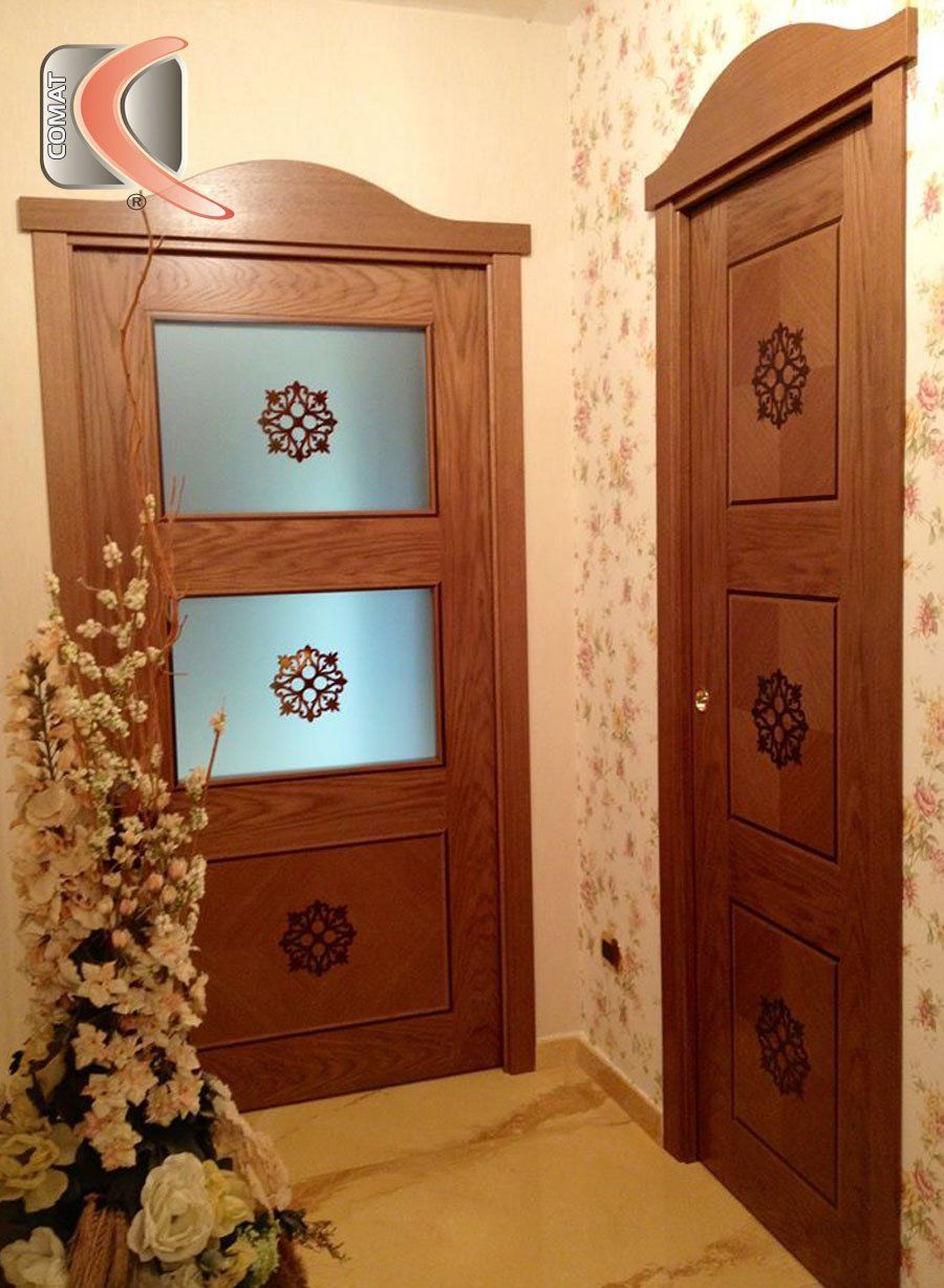 porta interna con vetrate artistiche