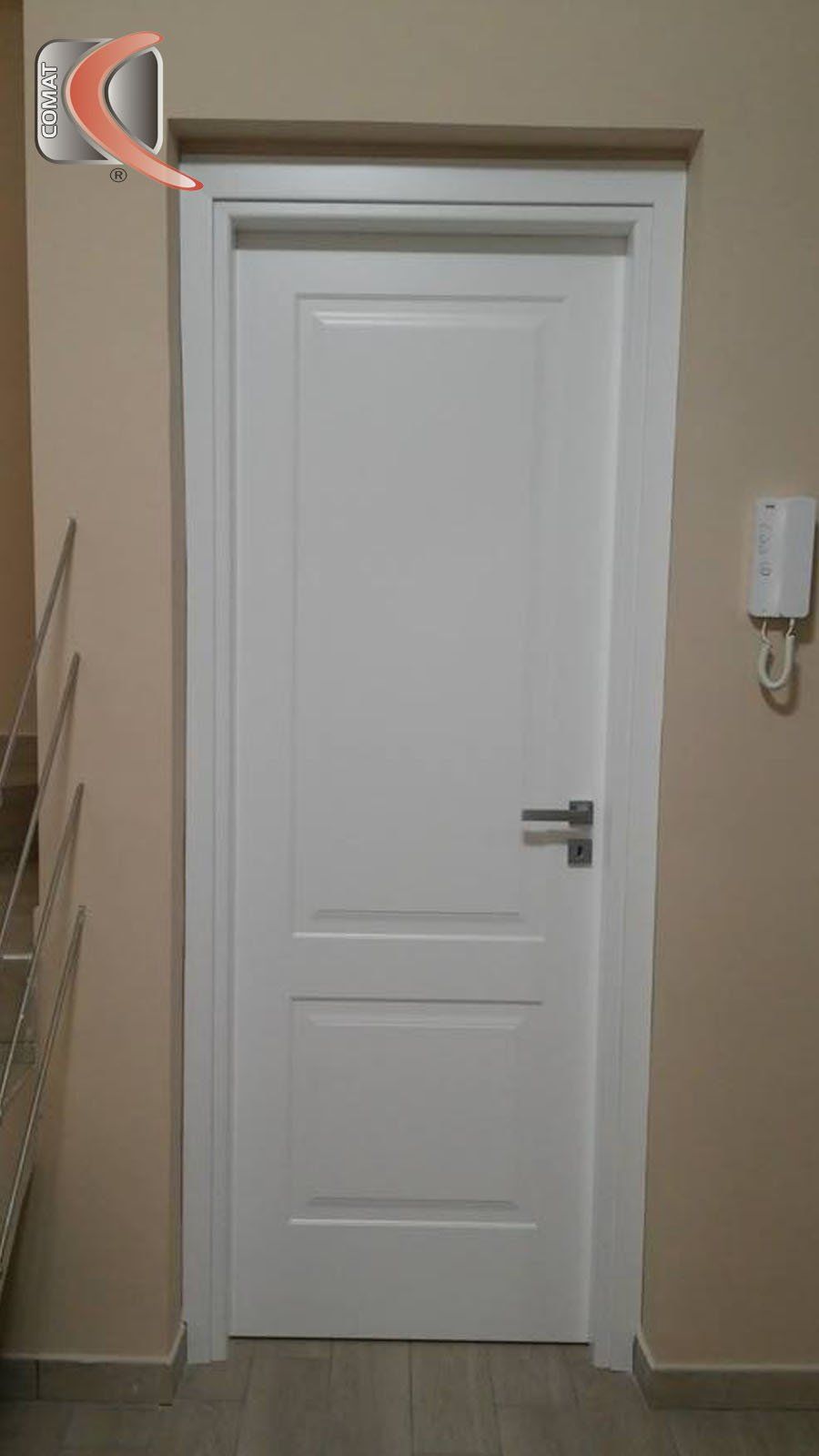 porta singola ingresso bianca
