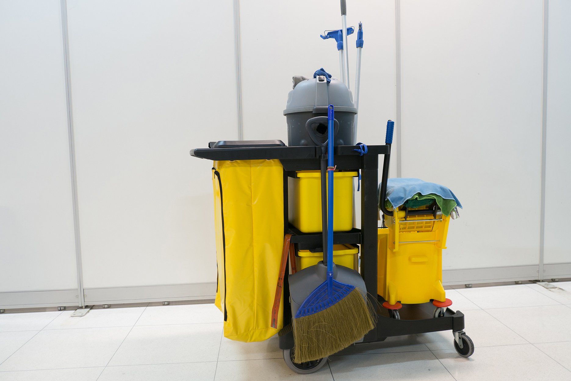 Top 5 Things to Consider When Hiring a Janitorial Service