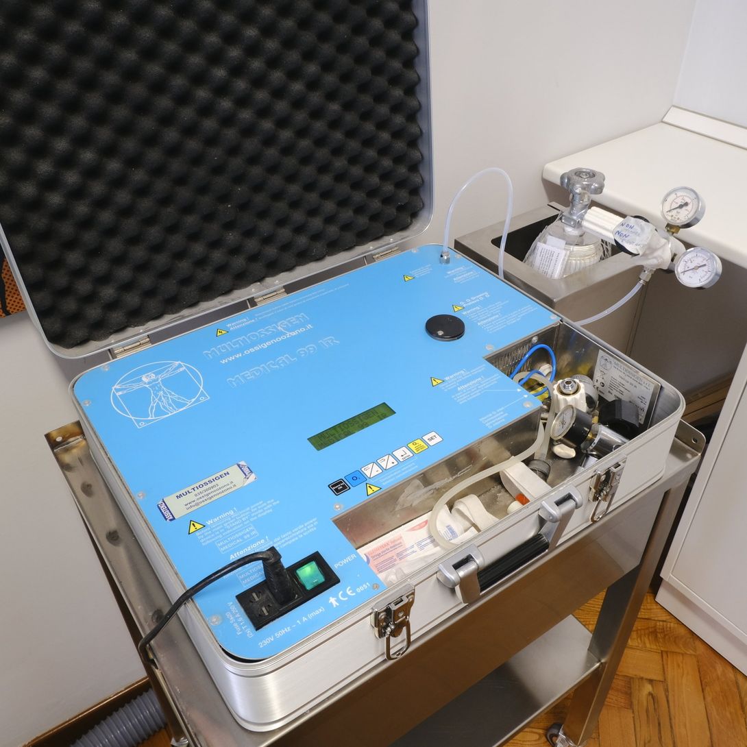 macchinario per ozonoterapia dentale a Torino