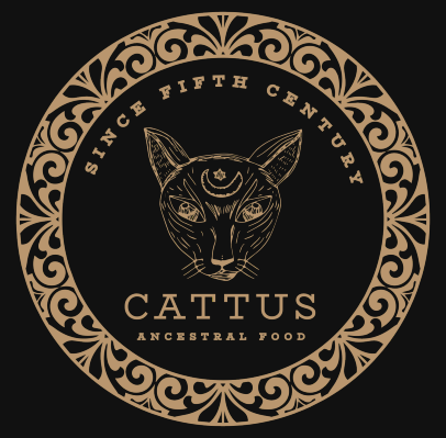 Un logotipo para la comida ancestral Cattus con un gato en el centro.