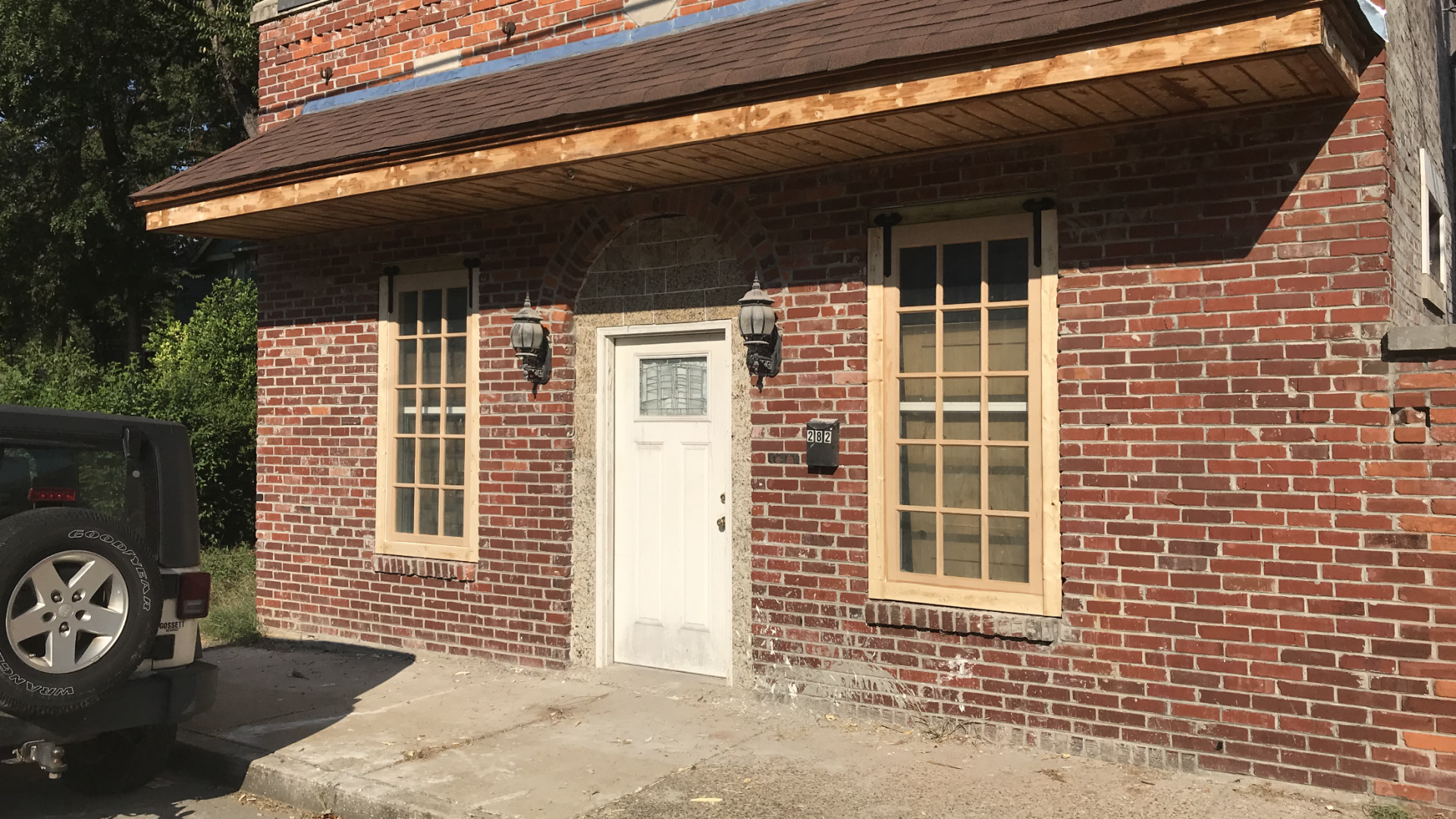 House With New Brick Awning — Private Investigation in Memphis, TN