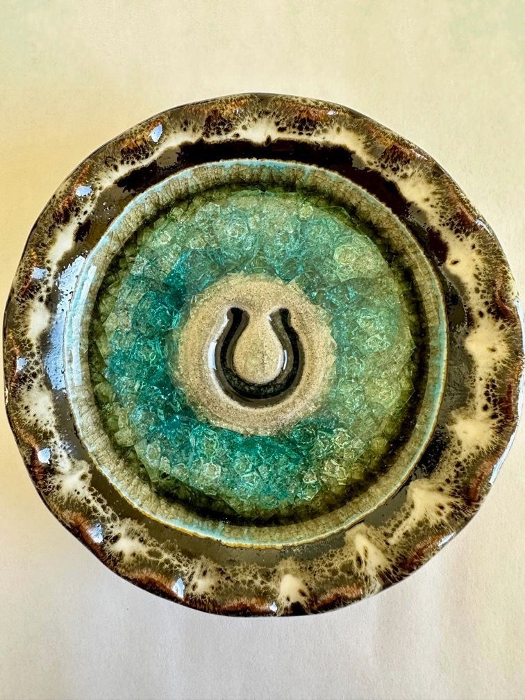 Down To Earth Pottery Icon Series Horseshoe