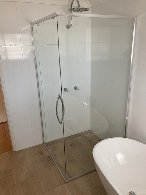 Semi Frameless Pivoting Shower Screen 10 — Patterson Glass Works in Kempsey, NSW