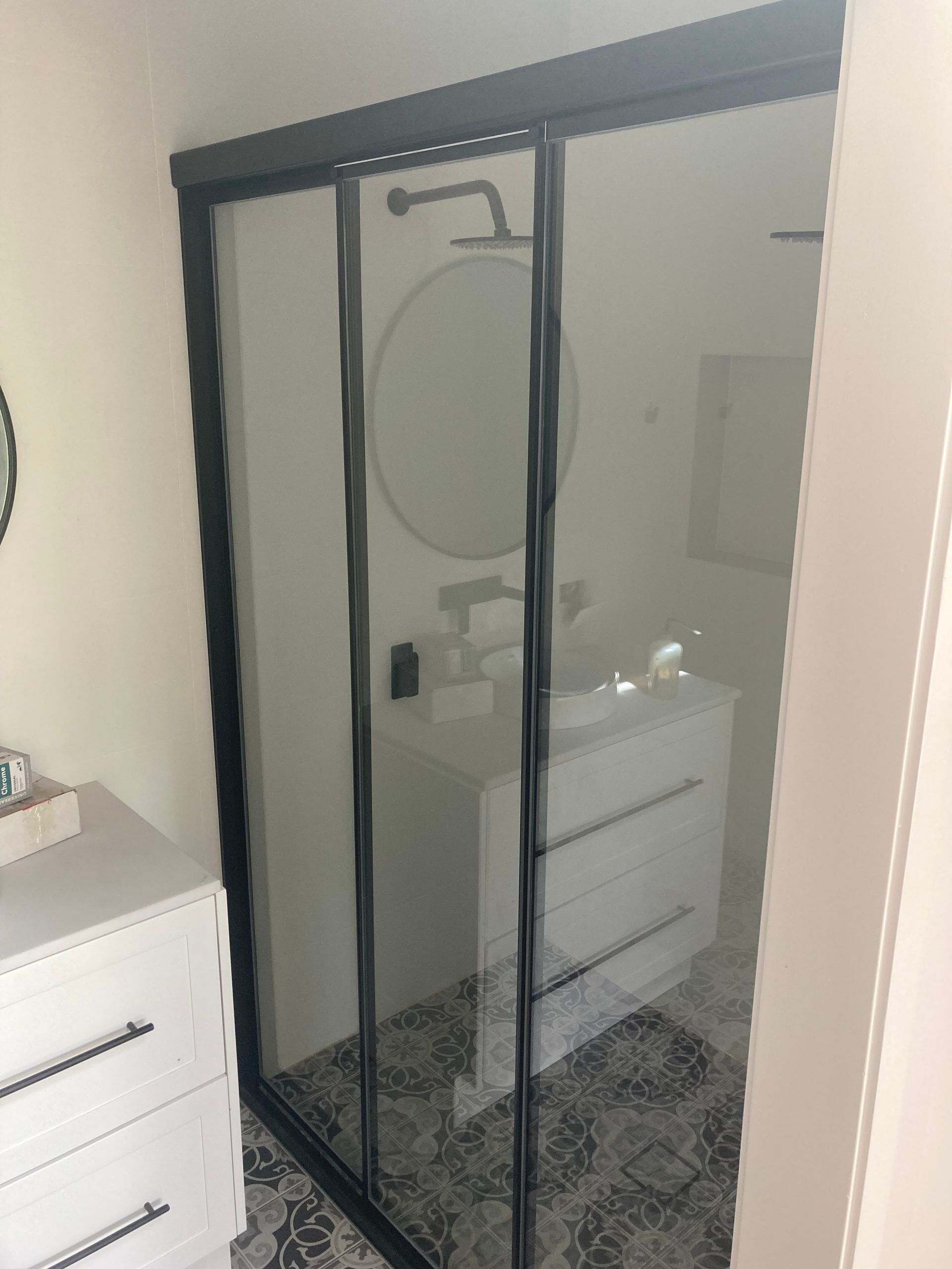 Fully Framed Sliding Showerscreen 2 — Patterson Glass Works in Kempsey, NSW