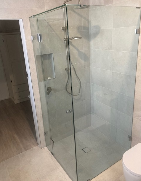 Frameless Shower Screen 3 — Patterson Glass Works in Kempsey, NSW