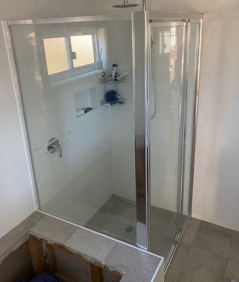 Fully Framed Pivotal Door 4 — Patterson Glass Works in Kempsey, NSW