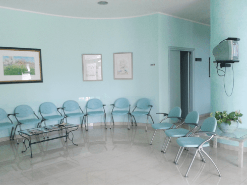 sala d'attesa del centro medico polifunzionale di Mazara del Vallo