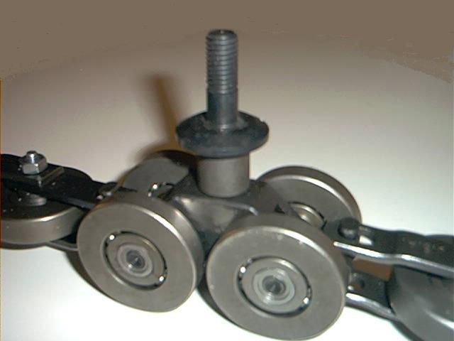 4 Wheel Inverted Chain Attachment with Threaded Pin & Guide Roller