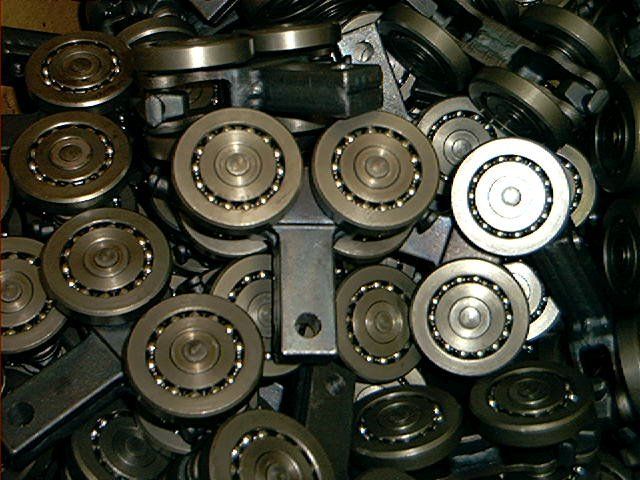 4-Wheel Pusher Dog Chain Attachment for Single Point Load Capacity of  250#