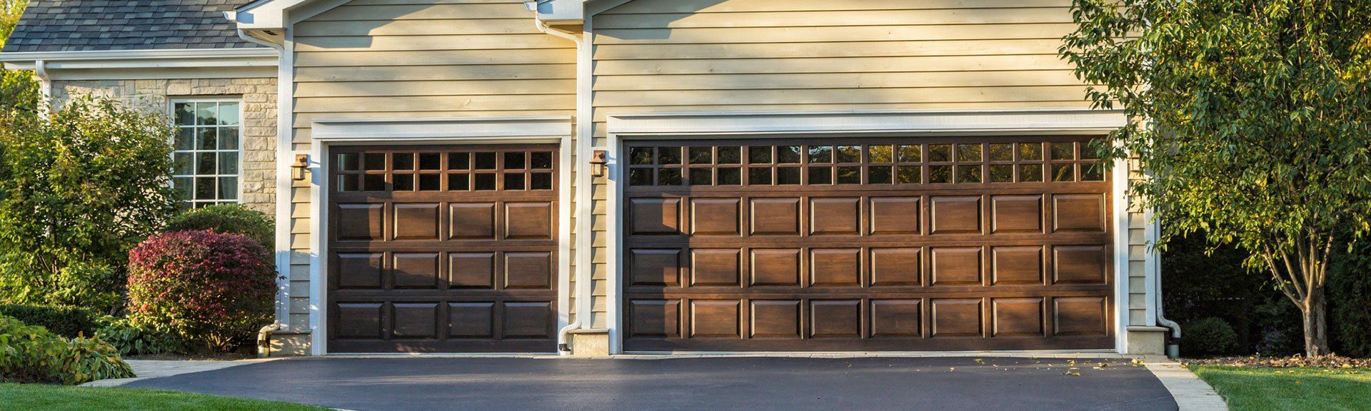 Garage Door Services Being Provided in Oswego, IL